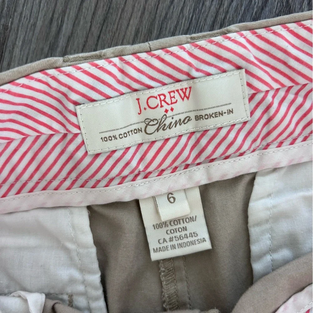 J. Crew Khaki chino shorts size 6